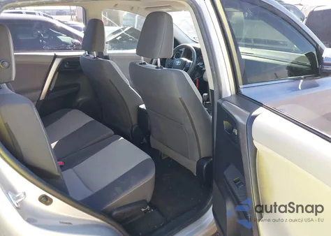 2013 Toyota Rav4 Xle z USA, uszkodzony, nr VIN JTMWFREV0DD000743